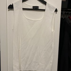 Jones New York white sleeveless shirt size L rayon/nylon